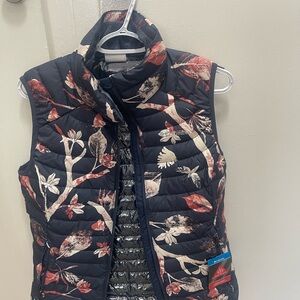 Columbia Dark Floral Puffer Vest